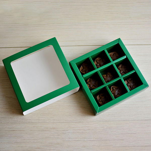 Коробочка для конфет зеленая прозрачная крышка