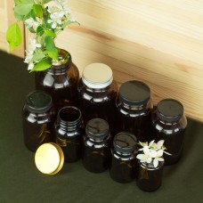 Банки из коричневого стекла высокие